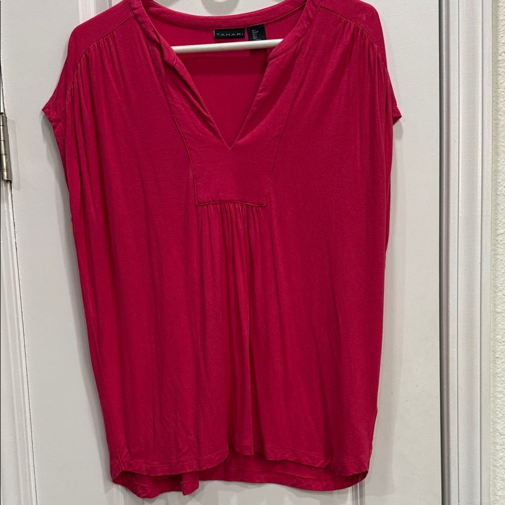 Tahari Fuchsia V-Neck T-shirt